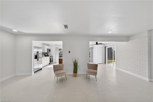 5617 Coronado CT, Cape Coral, FL 33904