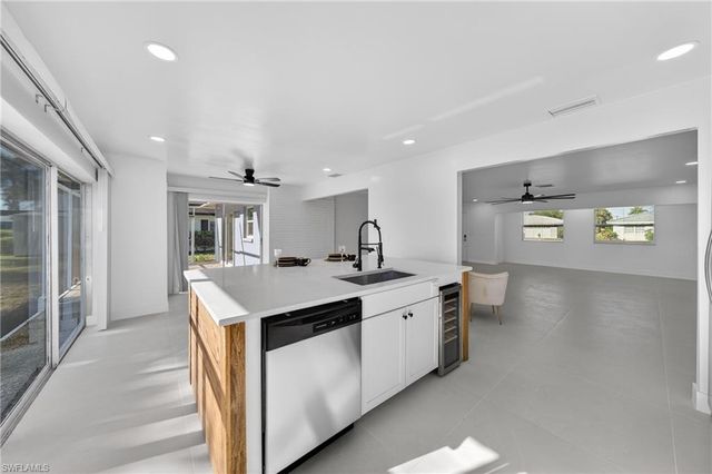 5617 Coronado CT, Cape Coral, FL 33904