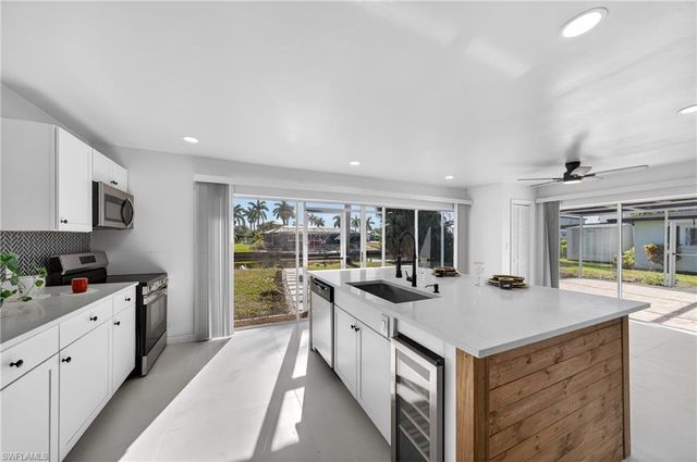 5617 Coronado CT, Cape Coral, FL 33904