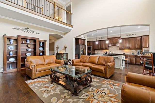 22 Waters Lake Boulevard, Missouri City, TX 77459