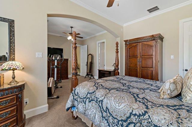 22 Waters Lake Boulevard, Missouri City, TX 77459