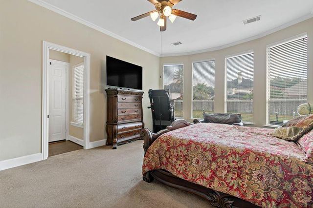22 Waters Lake Boulevard, Missouri City, TX 77459