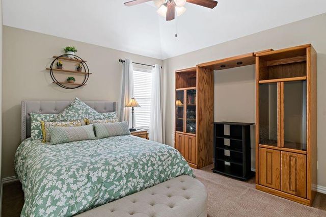 22 Waters Lake Boulevard, Missouri City, TX 77459