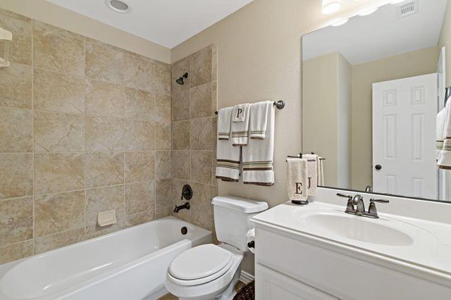 22 Waters Lake Boulevard, Missouri City, TX 77459