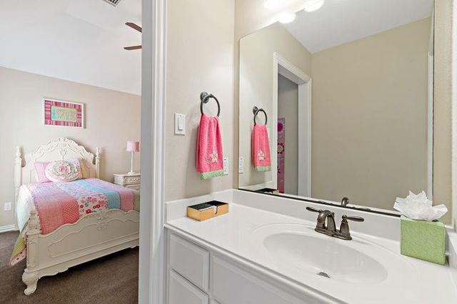 22 Waters Lake Boulevard, Missouri City, TX 77459