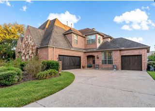 22 Waters Lake Boulevard, Missouri City, TX 77459