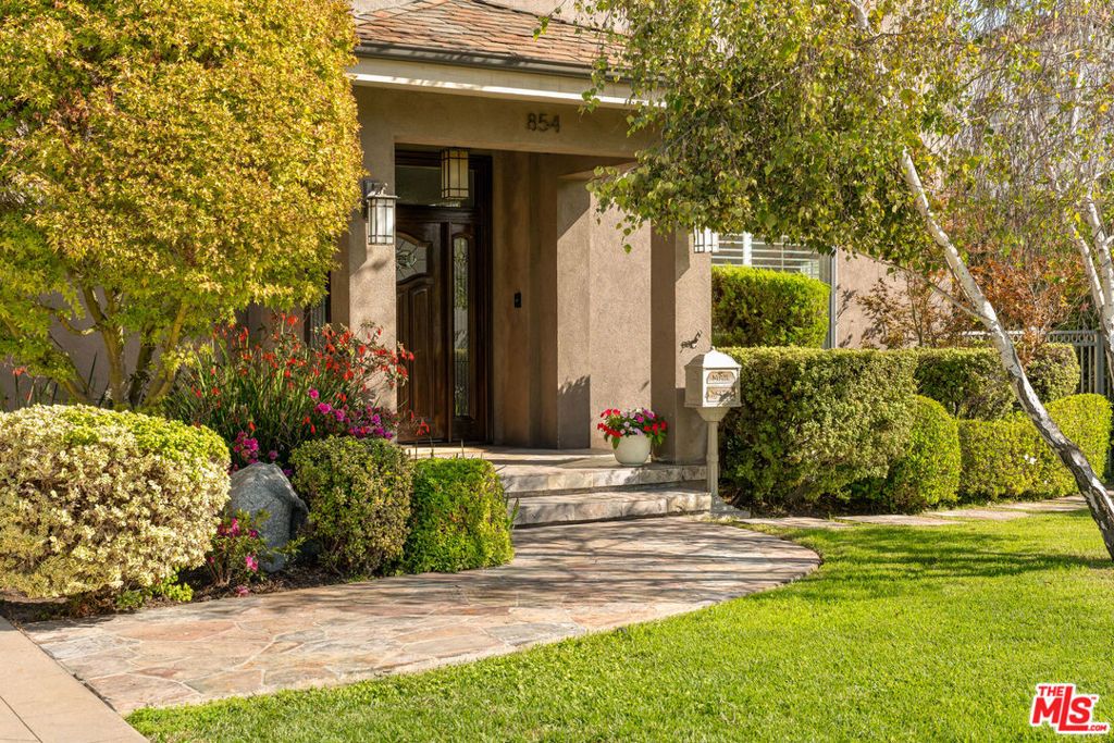 854 S Rimpau Boulevard, Los Angeles, CA 90005 — exterior