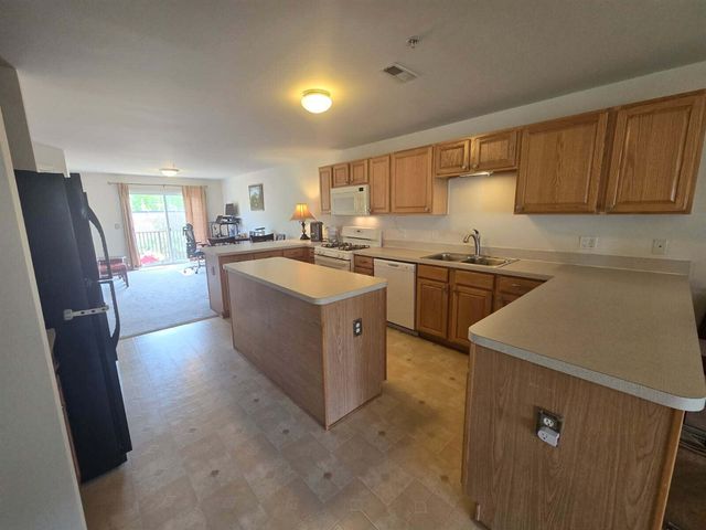 1141 Freesia Court, Ann Arbor, MI 48105
