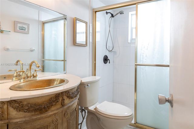 3127 S Ocean Dr 219, Hallandale Beach, FL 33009