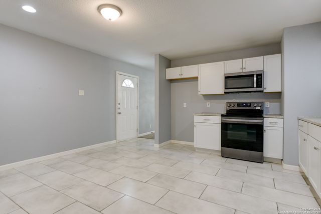 4342 LEHMAN DR, Kirby, TX 78219