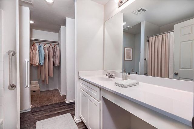 10017 Wessex Drive, Yukon, OK 73099