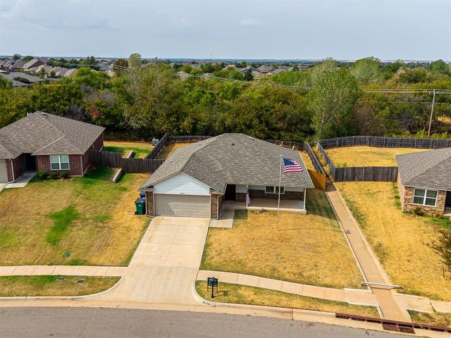 10017 Wessex Drive, Yukon, OK 73099