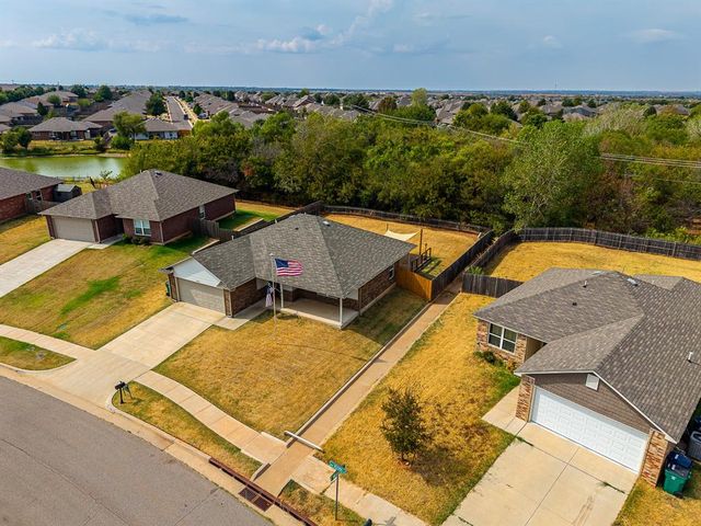 10017 Wessex Drive, Yukon, OK 73099