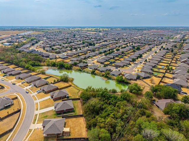 10017 Wessex Drive, Yukon, OK 73099