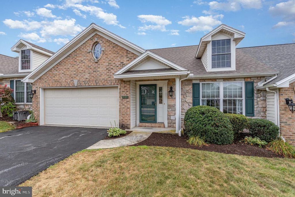 7779 HANOVERDALE DR, Harrisburg, PA 17112