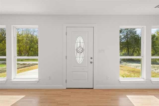 906 Benton Street, Bonham, TX 75418