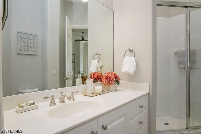 3093 Aviamar CIR 7-203, Naples, FL 34114