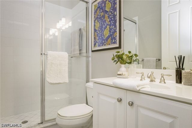 3093 Aviamar CIR 7-203, Naples, FL 34114