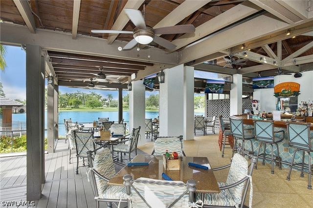 3093 Aviamar CIR 7-203, Naples, FL 34114