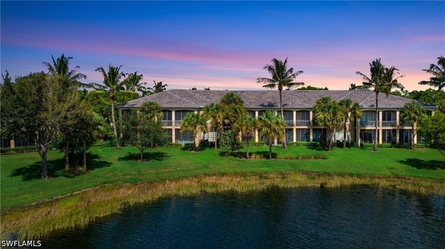 3093 Aviamar CIR 7-203, Naples, FL 34114