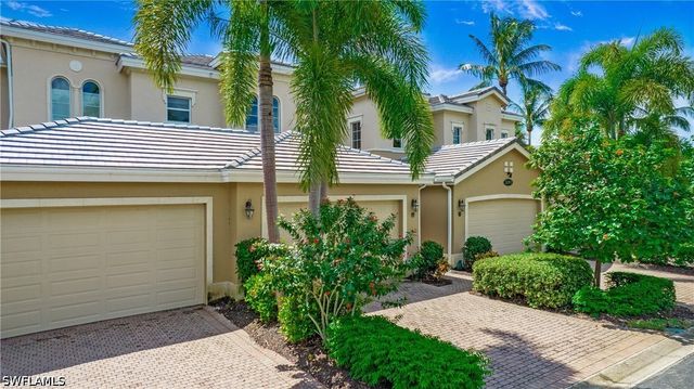 3093 Aviamar CIR 7-203, Naples, FL 34114