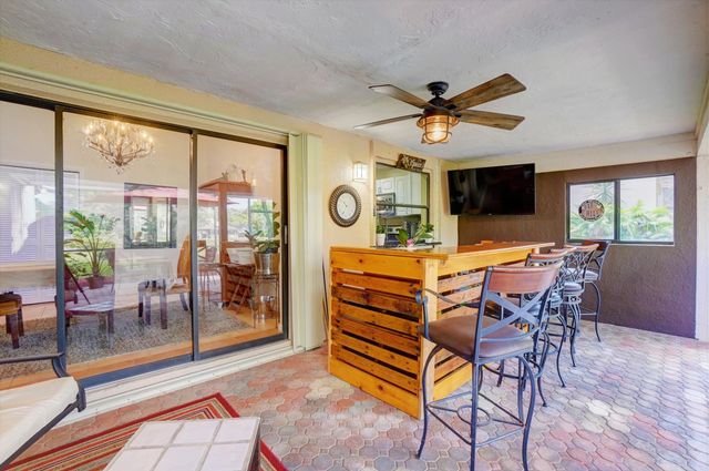 627 Hollows Circle, Deerfield Beach, FL 33442
