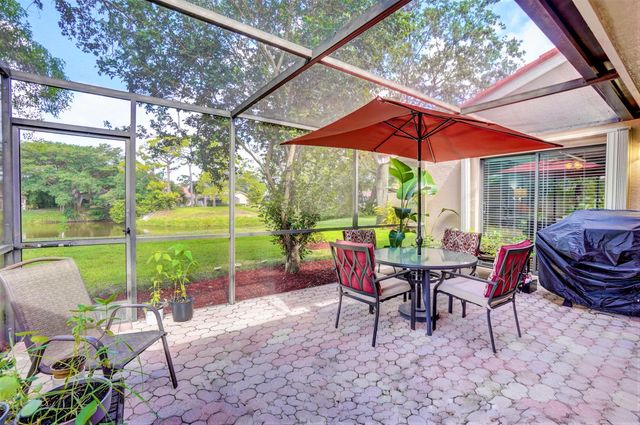 627 Hollows Circle, Deerfield Beach, FL 33442