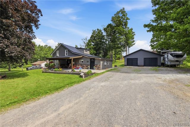 11734 North Canada Street, Holland, NY 14080