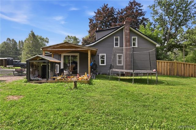 11734 North Canada Street, Holland, NY 14080