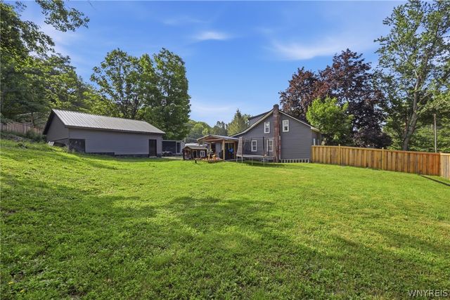 11734 North Canada Street, Holland, NY 14080