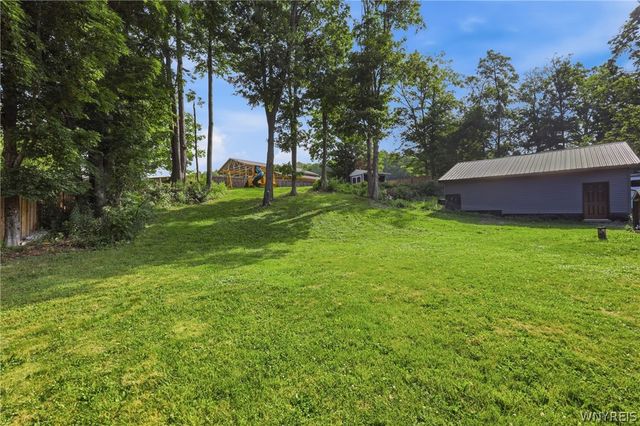 11734 North Canada Street, Holland, NY 14080