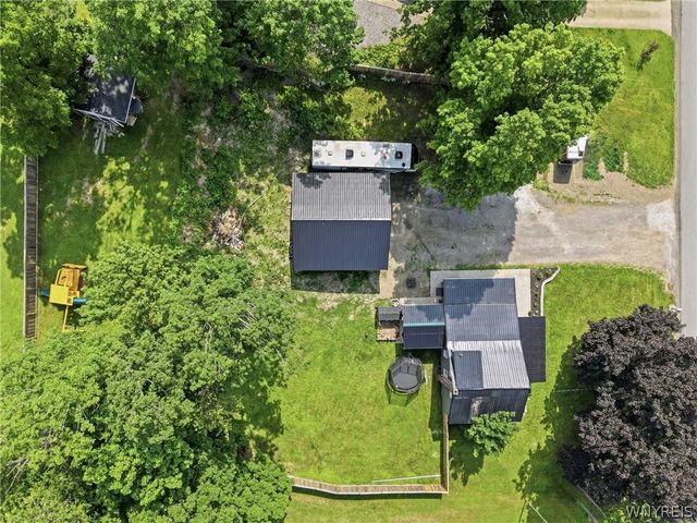 11734 North Canada Street, Holland, NY 14080
