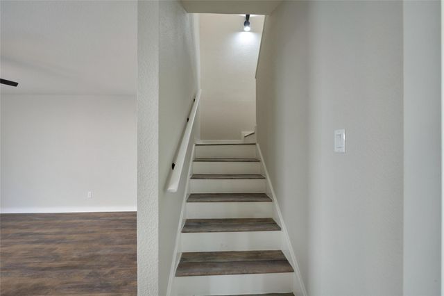 6500 Sands Point Drive 110, Houston, TX 77074