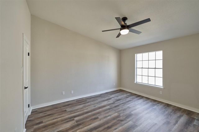 6500 Sands Point Drive 110, Houston, TX 77074