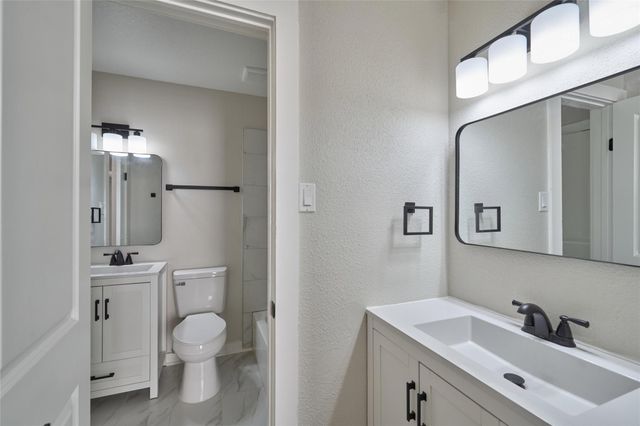 6500 Sands Point Drive 110, Houston, TX 77074