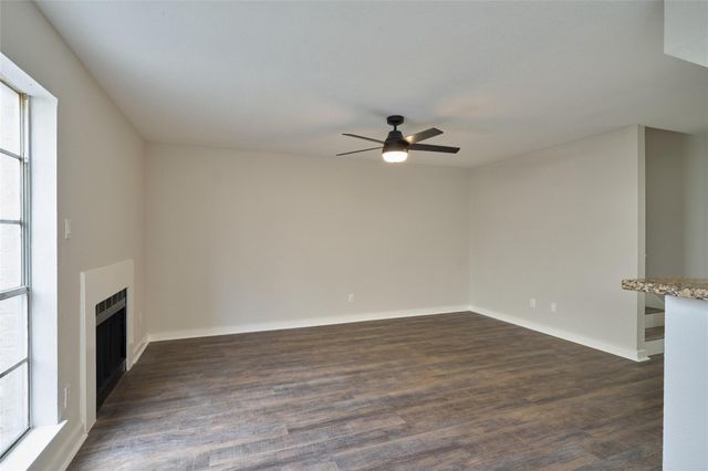 6500 Sands Point Drive 110, Houston, TX 77074