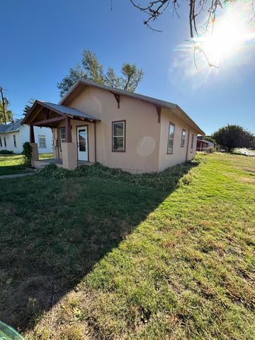 320 Summit, Miami, TX 79059