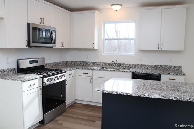 6007 Huron River Lane, Ypsilanti, MI 48197