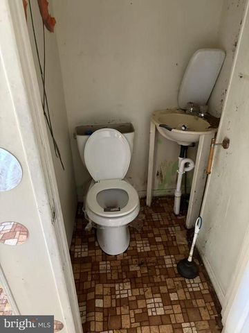 27 CHATHAM AVE, Pleasantville, NJ 08232