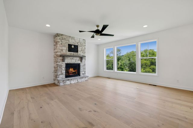 820 Westchester Cir, Hendersonville, TN 37075