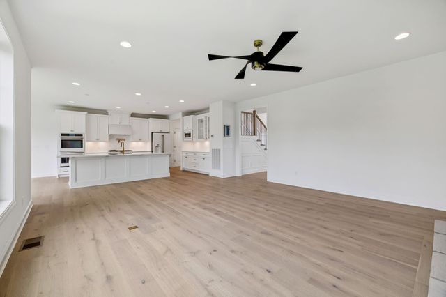 820 Westchester Cir, Hendersonville, TN 37075