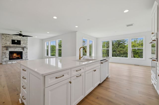 820 Westchester Cir, Hendersonville, TN 37075
