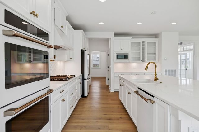 820 Westchester Cir, Hendersonville, TN 37075