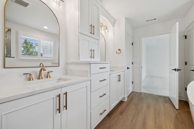 820 Westchester Cir, Hendersonville, TN 37075
