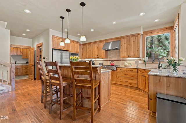 56311 Fireglass Loop, Bend, OR 97707