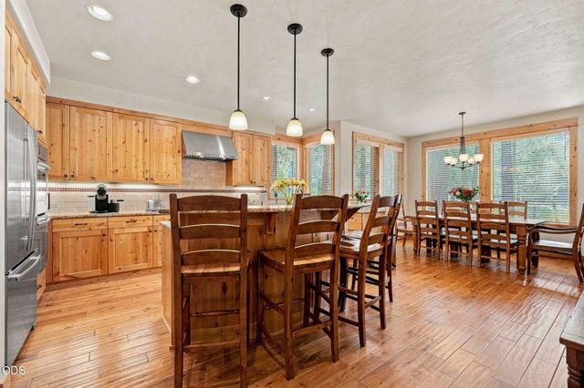 56311 Fireglass Loop, Bend, OR 97707