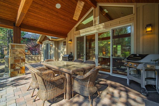 56311 Fireglass Loop, Bend, OR 97707