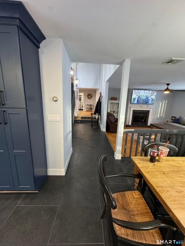 17 Tibbets Road, Seymour, CT 06483