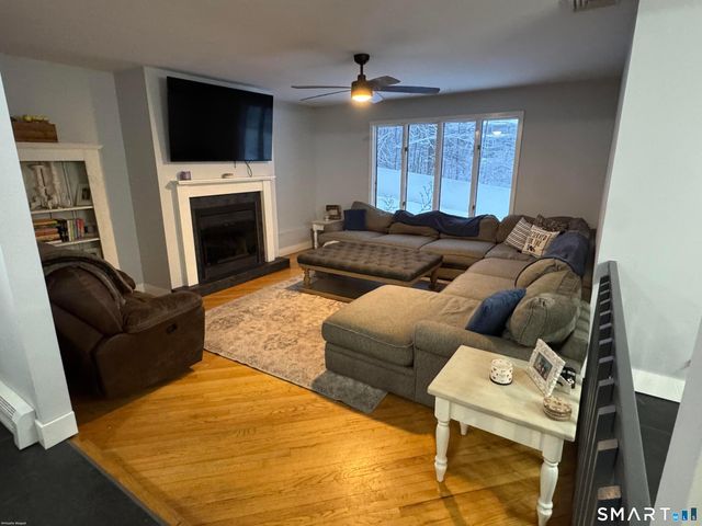 17 Tibbets Road, Seymour, CT 06483