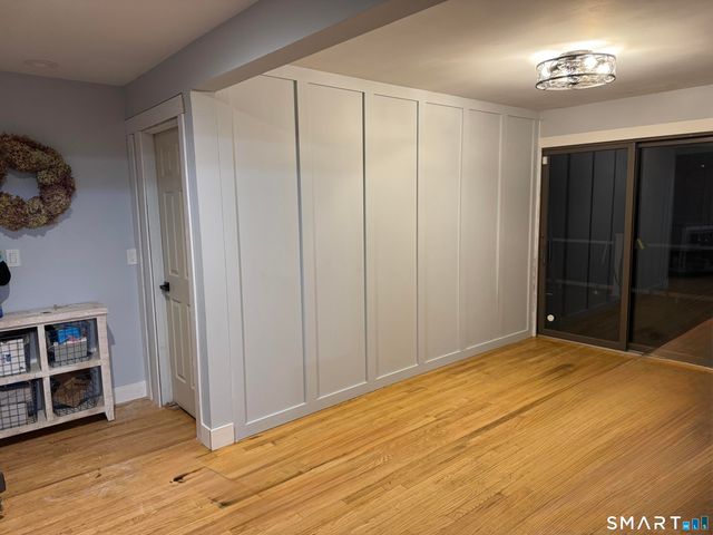 17 Tibbets Road, Seymour, CT 06483